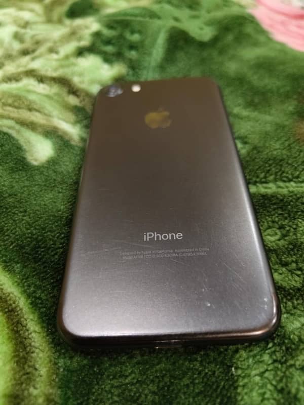 iphone 7 good condition 0