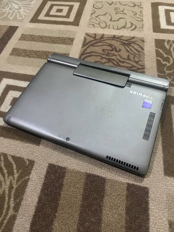 Toshiba Ultrabook Touch Laptop • Core i7 • 8gb ram 256gb ssd 5