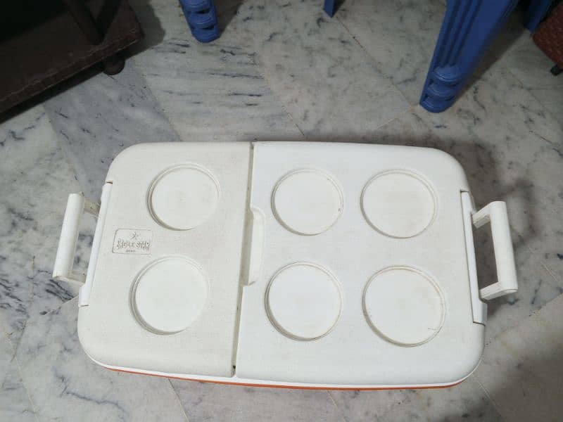 Ice box for sale urgent 2