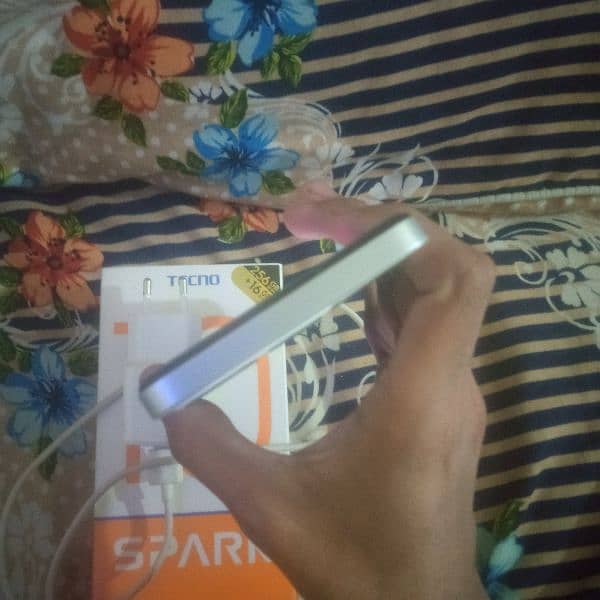 Tecno spark 10 pro 8+8/256 12