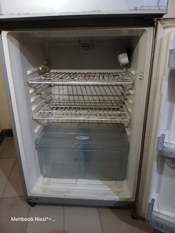 Haier Fridge For Sale Very Goood Condition. No Issues Just Buy and Used 3