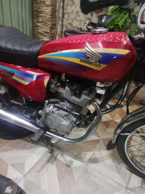 honda 125 2009 model lush condition engine was bht fit koi awaz nhi ha 1