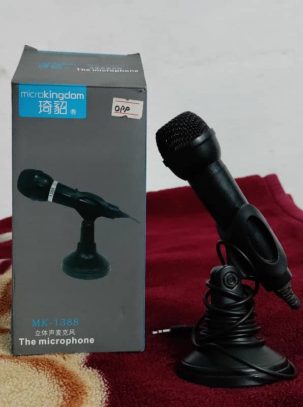 Desktop Microphone 0