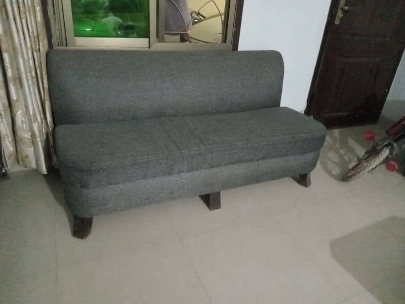 want to sale sofa set 2