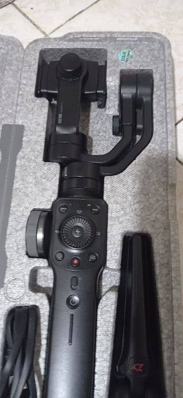 zhiyun smooth 4 3 axis 1