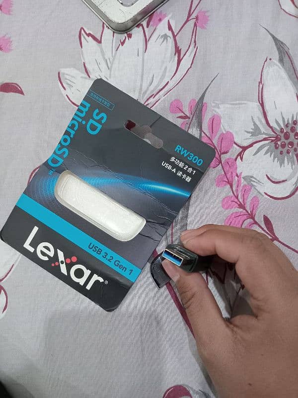 Lexar Original Card reader 1