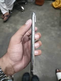 IPhone Xs Max White Color (contact only Whatsapp)