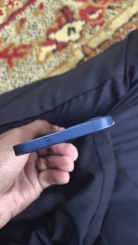 I PHONE 12 Factory Unlock For Sale , Glass cracked 0