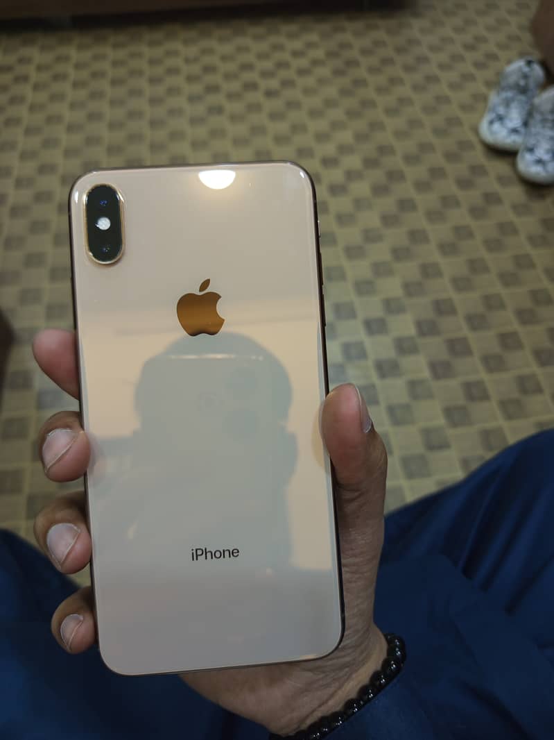 Apple iPhone XS Max 0