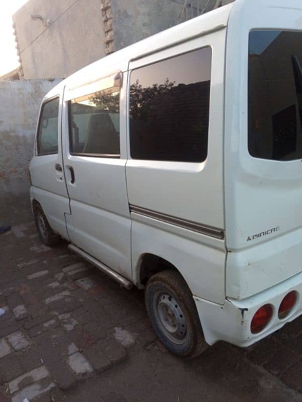 Mitsubishi Minicab Bravo 2014//03036012636 1