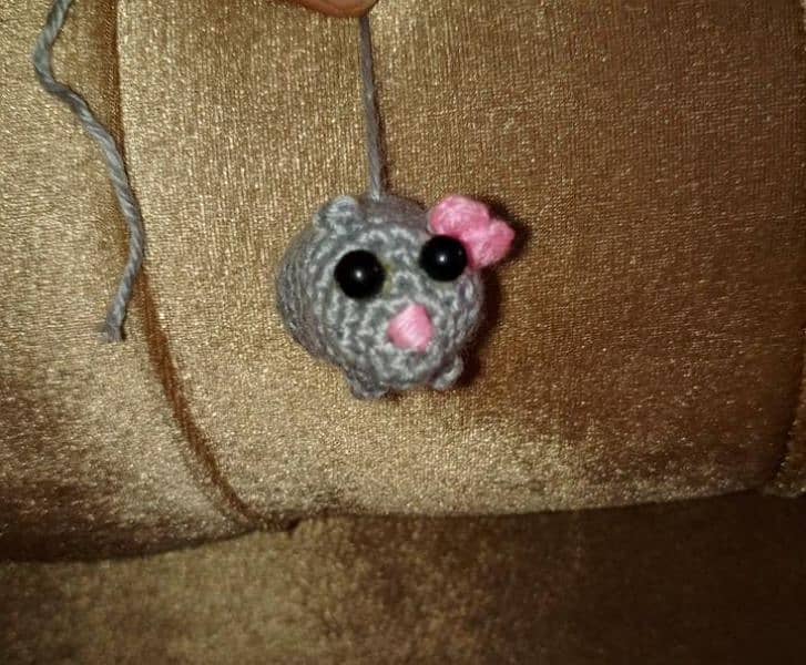 sad hamster crochet 1