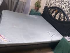 king size bed with mattress