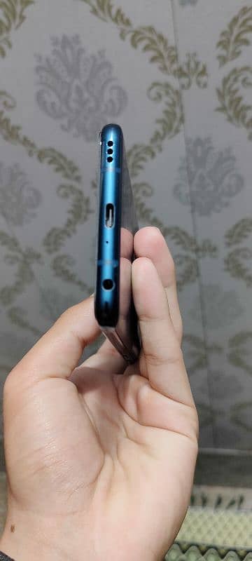 LG V 40 ThinQ Urgent Sale 1