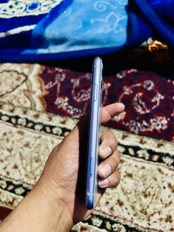 iphone 11 128 urgent sell 4