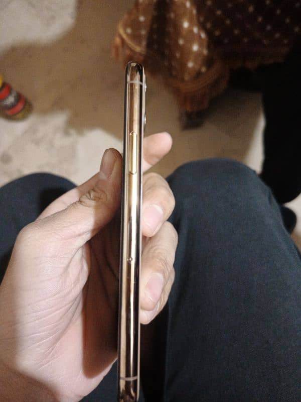 Iphone 11 Pro 256 gb PTA approved 4