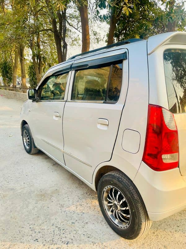 Suzuki Wagon R 2016 1