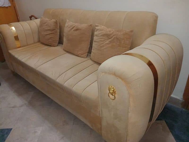 5 seater sofa very good quality good condition. . . 1