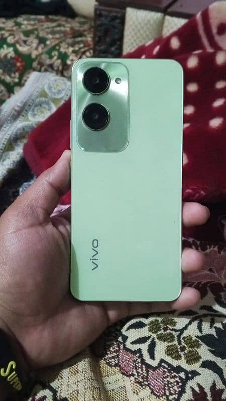 vivo Y18 6+128 only mobile phone Box bacho na phar dia bilkul new hai 0