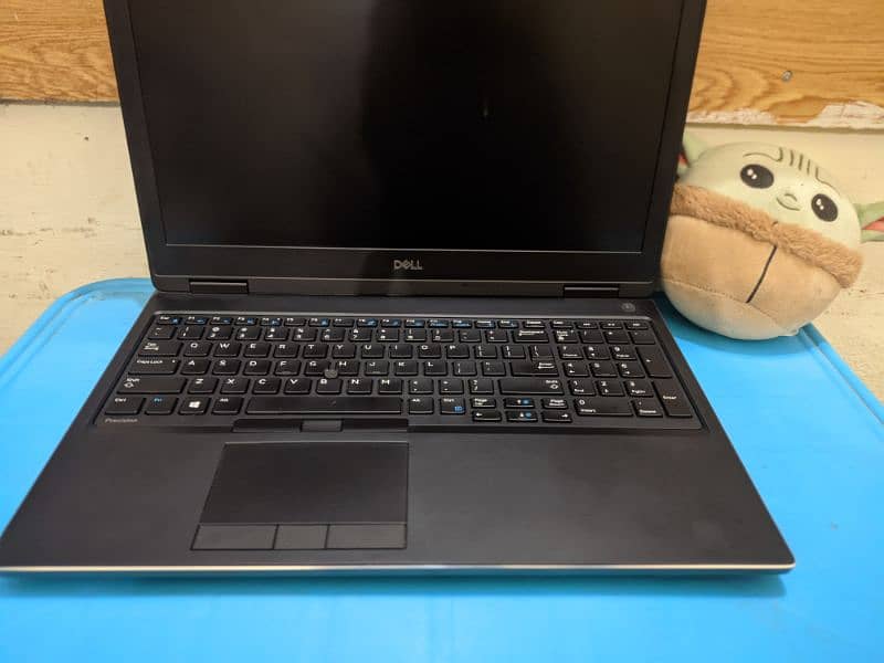 Dell precision 7530 workstation core i7 8th gen 1