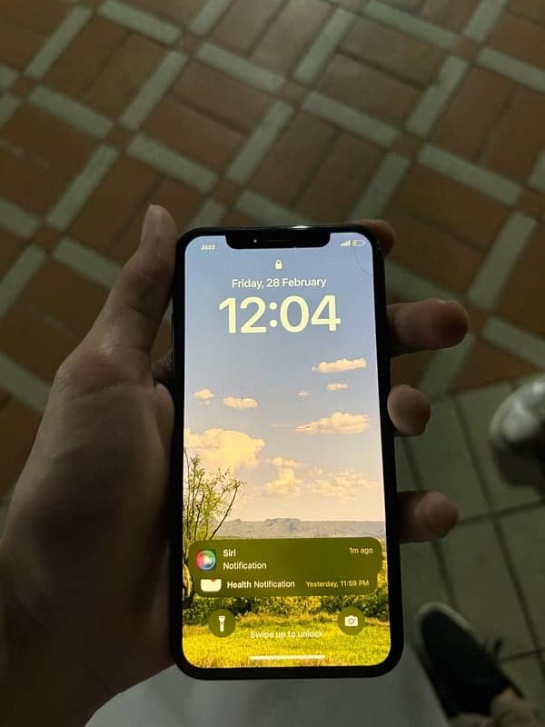 IPhone X with 100 % Battery 1