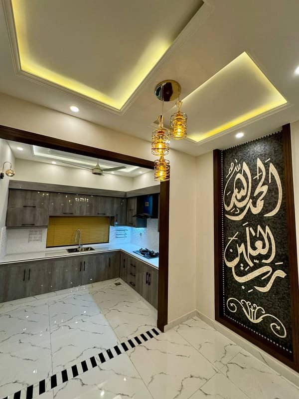 10 Marla Brand New Luxury Upper Portion Available For Rent In Overseas B Block Bahria Town Lahore 1