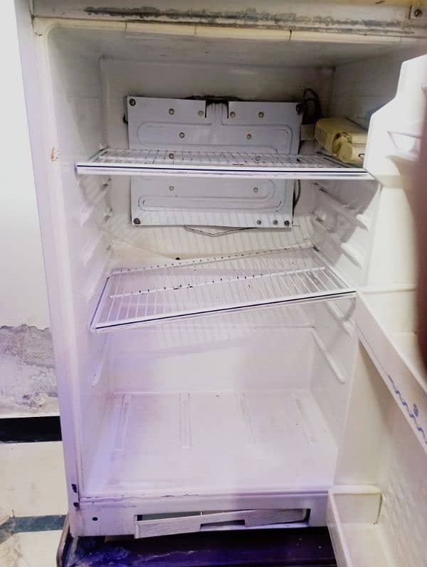 Dawlance Refrigerator For Sale 4