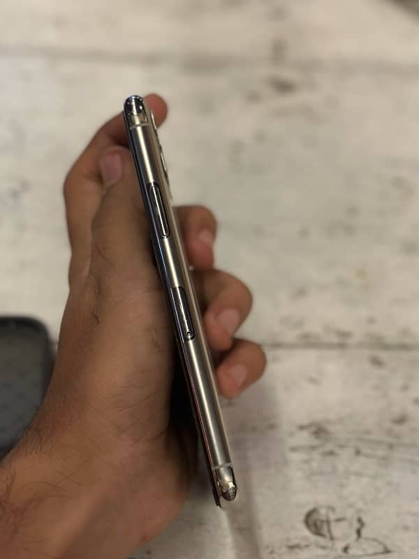 IPHONE 11 PRO PTA APPROVED 4