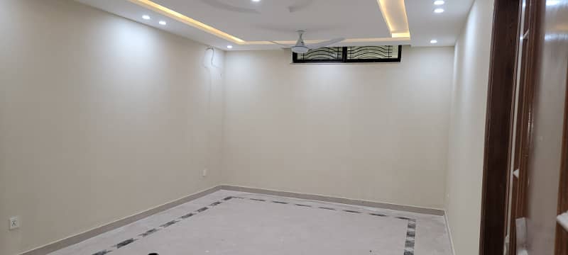 F-11 Main Double Road Fully Renovated Ground+Basement 5bed House Available For Rent Real Pic 6