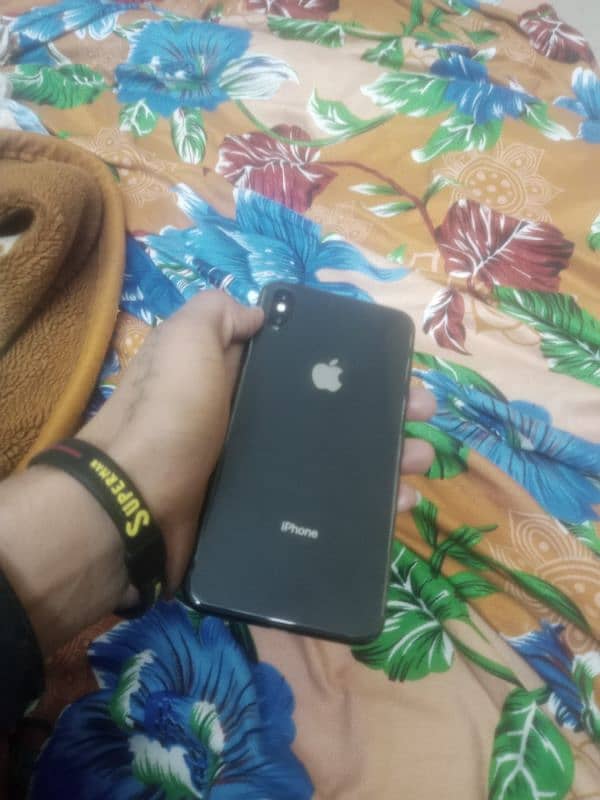 I phone xs max 512 gb i cloud lock 1