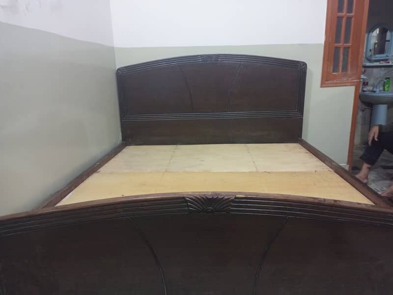 King Size Habit Bed Furniture Good Condition Without mattress 2