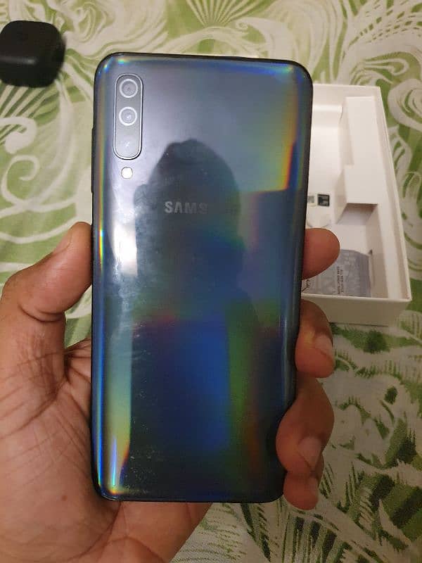 Samsung A50 1