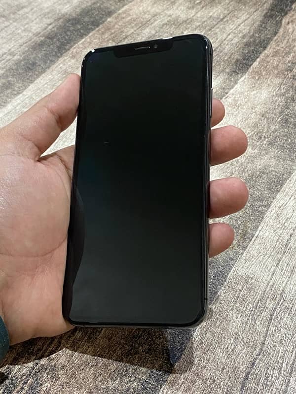 iphone xs max 1