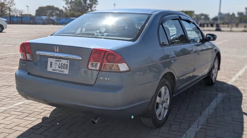 Honda Civic EXi 2004 3