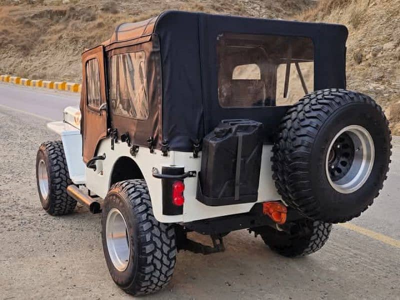 Jeep Cheroke 1954 2