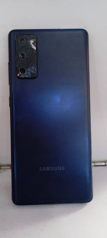 Selling Galaxy S20 Fe 1