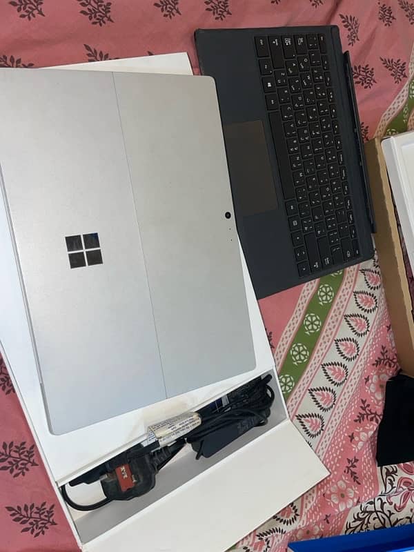 Microsoft Surface Pro 4 2