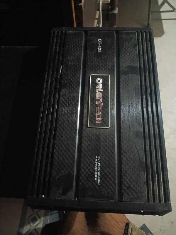 4spaker 2 woofer 2 amplifier and box 8