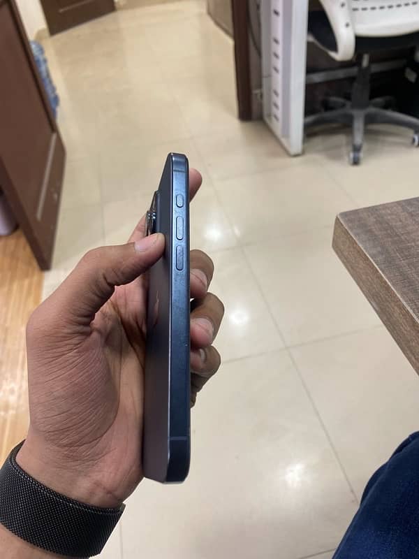 IPhone 15 Pro 128GB Jv 4