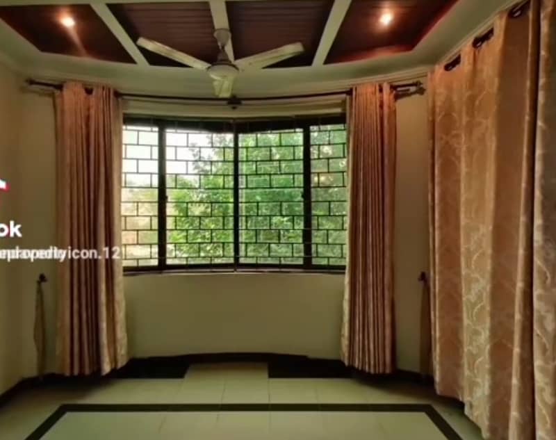 Fully Renovated Tile Floor Flat For Rent G-11/4 0