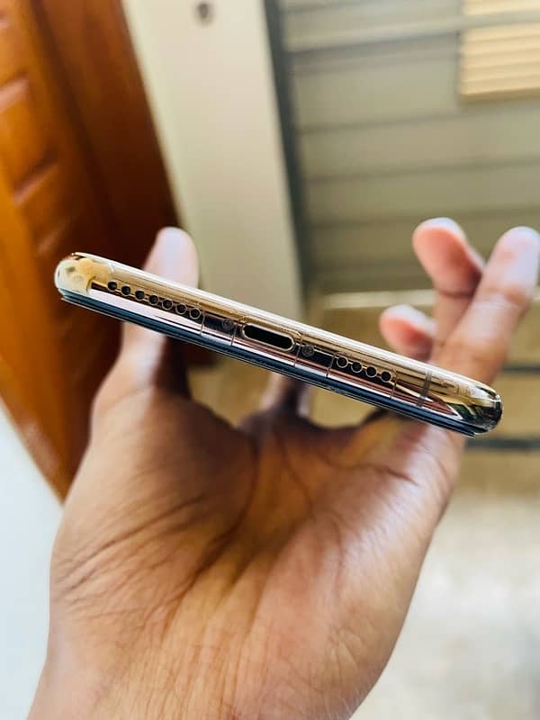 iPhone Xs Max 256gb Factory Unlock Battery Helath 81 5