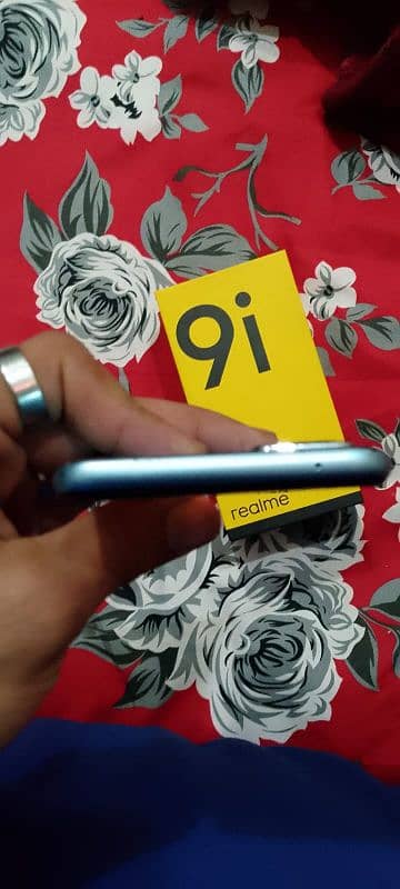 realme 9i 6 128 0