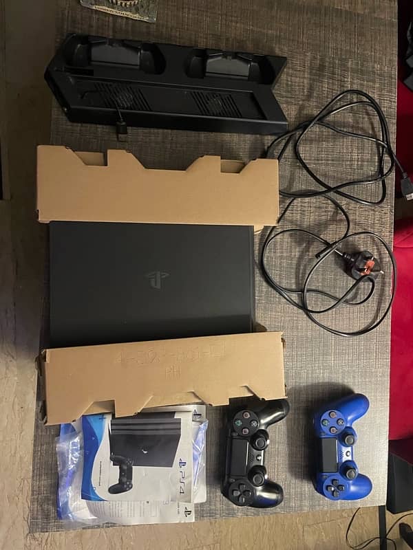 PS4 Slim 500 GB with 2 controllers 1