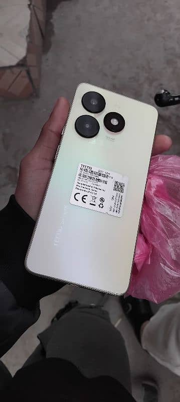 tecno spark 20 c 4+4 128 gb with complete box 3