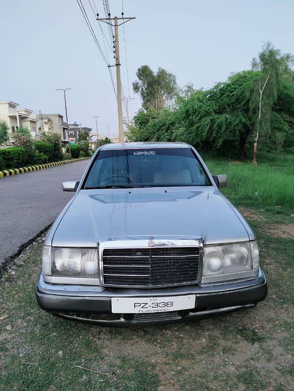 Mercedes Benz E class 230e 0