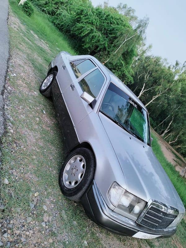 Mercedes Benz E class 230e 9