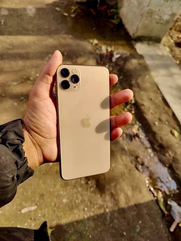 iphone 11 pro max PTA DUAL SIM APPROVED 64gb 10/9 all ok 6