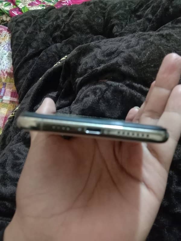 IPhone XS Max NonPta Lush Condition 10/10 512 Gb 4