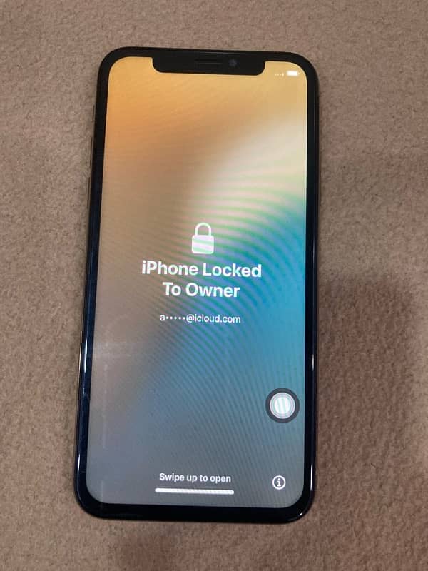 iPhone XS iCloud locked 0