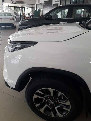 Toyota Fortuner grs 2024 6