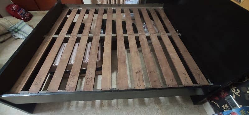 WOODEN BED FOR SALE 5